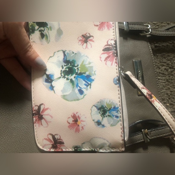 Never used Nine West bag with adorable attached zippered bag - Picture 6 of 7